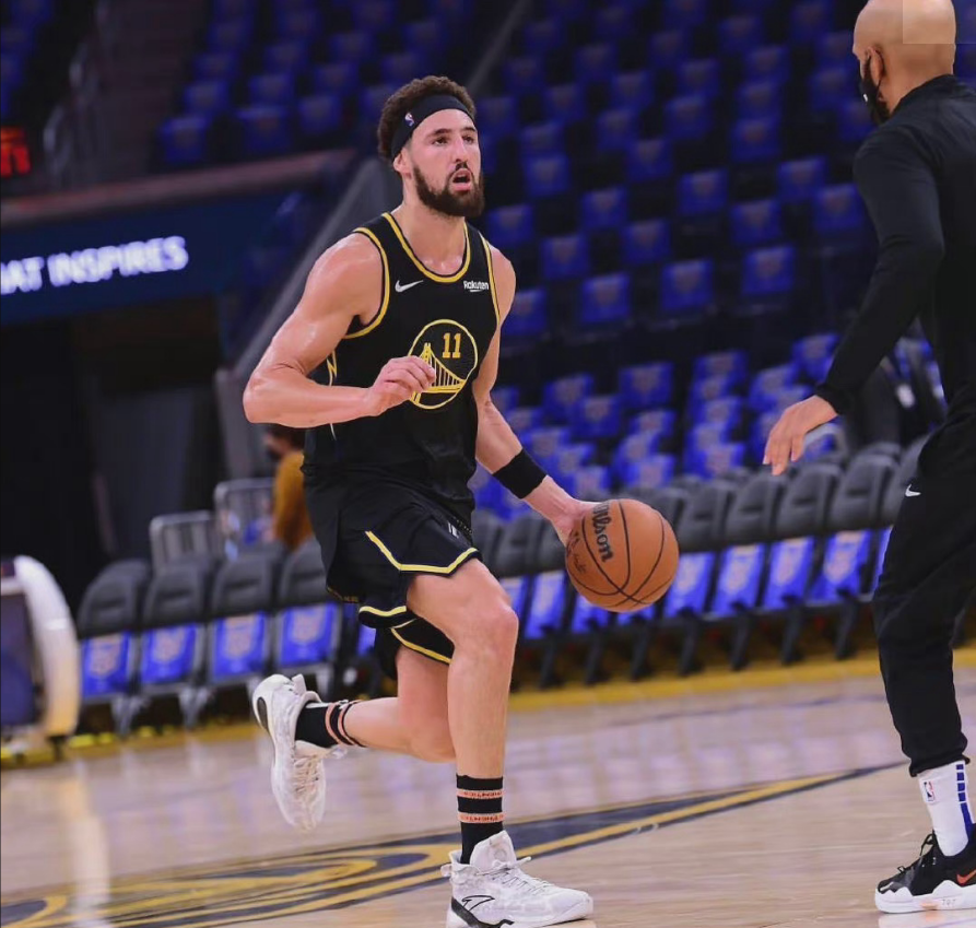 关于国际比赛日尼斯远射贴柱——NBA常规赛节点到来，信心回归，临场指挥获称赞的信息